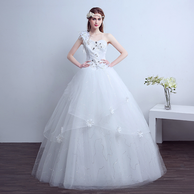 Long-sleeved wedding dress 2025 bride floor-length style new trailing tutu skirt one-shoulder Korean retro princess