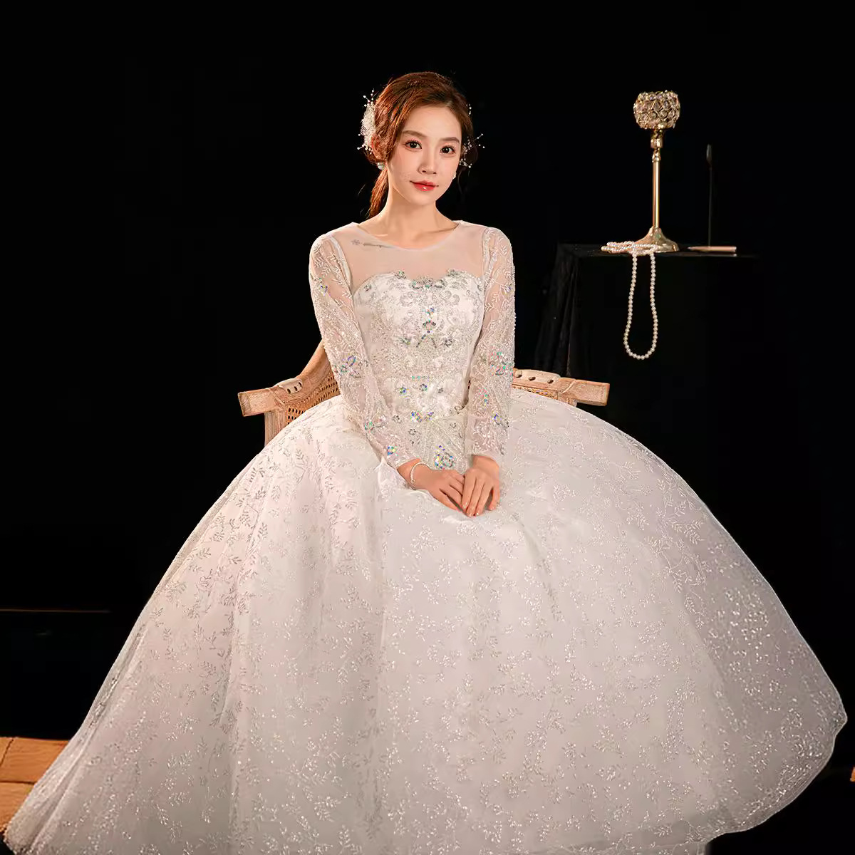 One-shoulder French wedding dress bride 2025 new main yarn high-quality texture small luxury going out yarn floor-length women