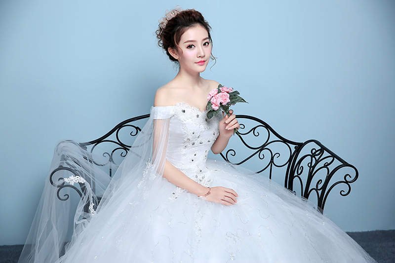 Wedding dress bride 2025 new Korean style wedding dress slimming large size simple one shoulder