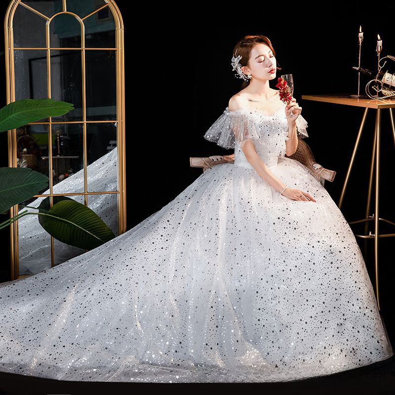 One shoulder wedding dress 2025 new bride trailing temperament small forest style French light wedding dress super fairy simple