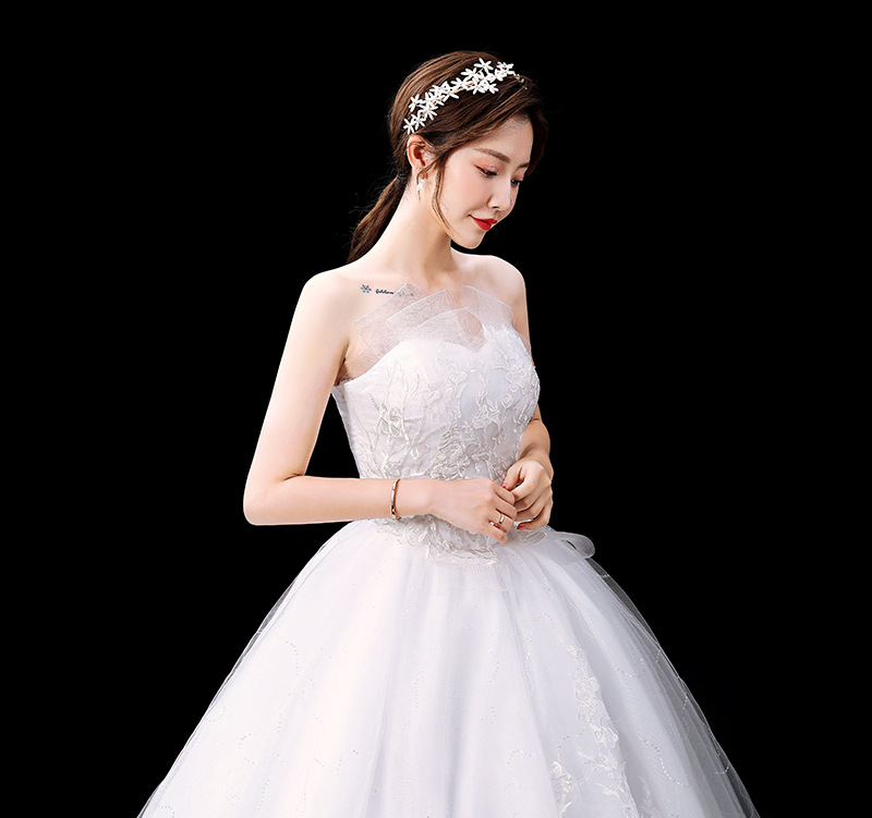One shoulder wedding dress 2025 new bride trailing temperament small forest style French light wedding dress super fairy simple