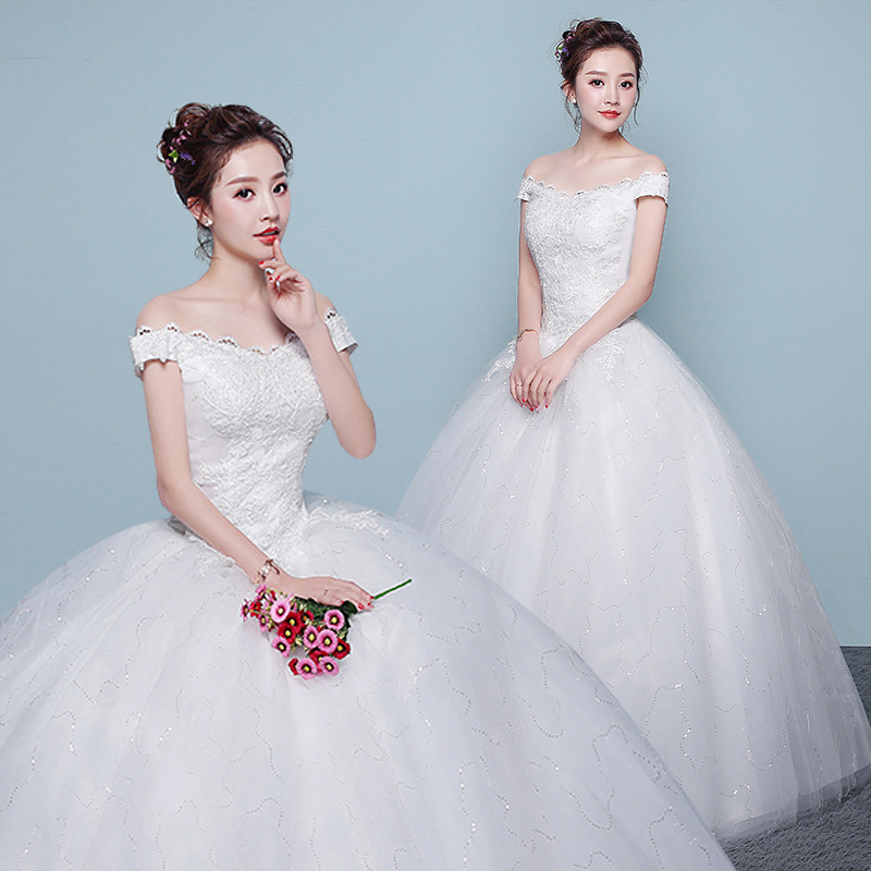 Light wedding dress 2025 new one-line shoulder-length bride slim V-neck trailing temperament princess forest main yarn