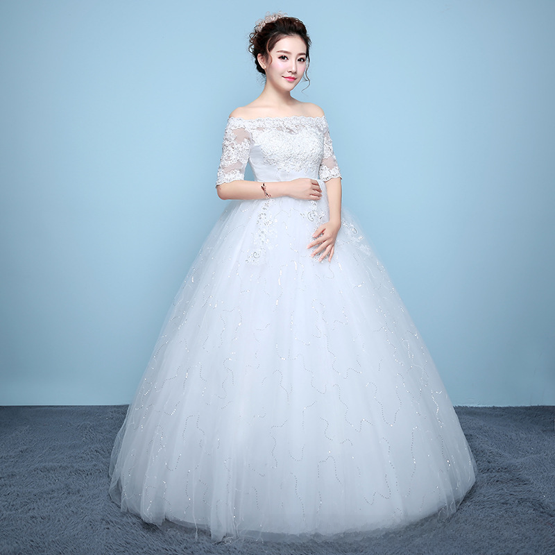 Light wedding dress 2025 new one-line shoulder-length bride slim V-neck trailing temperament princess forest main yarn