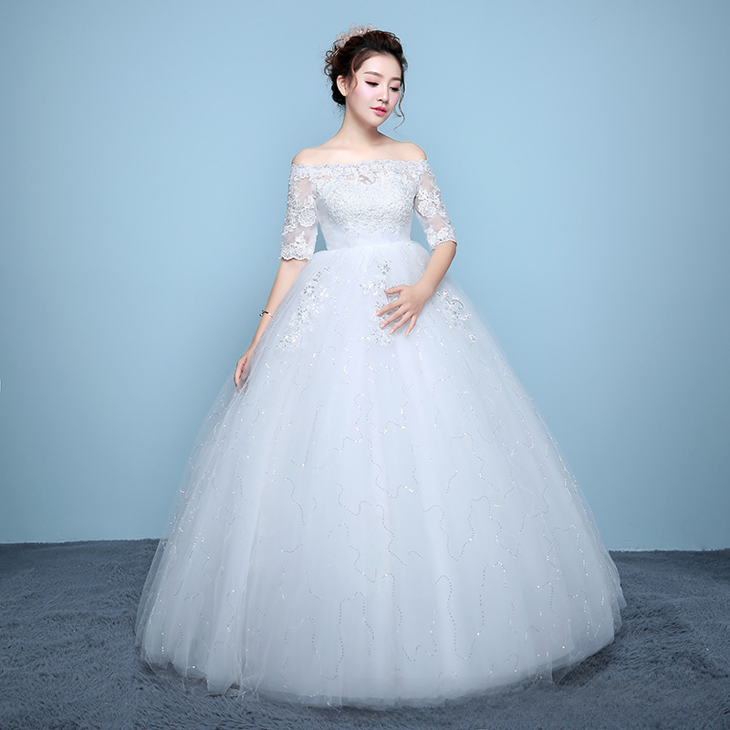 Light wedding dress 2025 new one-line shoulder-length bride slim V-neck trailing temperament princess forest main yarn