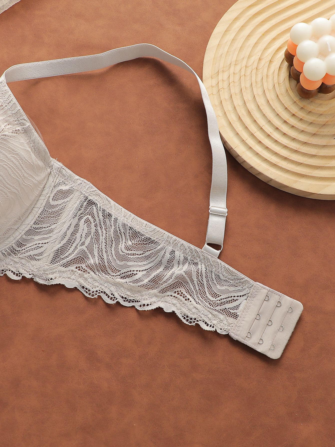 European and American sexy underwear for women, French ultra-thin see-through lace underwear, big breasts, anti-sagging bra set