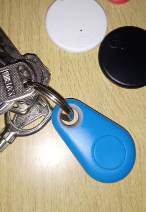 Mini GPS Bluetooth 4.0 Tracker Anti-lost Device Wireless Key Finder Locator Pet Anti-Lost Sensor