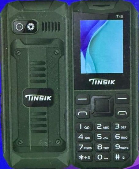 LIMITED DEALS Tinsik T40 1.77'' screen 800 mAh battery Dual sim suport wireless FM radio Big torch light and its a classic kambambe design featured phone