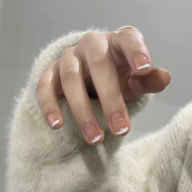 Ms.Miemie 24pcs Fake Nails Reusable Stick On Nails Press on Full Cover False Nail Tips with Jelly Stickers Makeup Accessorise