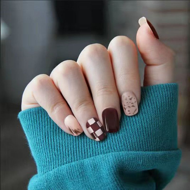 Ms.Miemie 24pcs Fake Nails Reusable Stick On Nails Press on Full Cover False Nail Tips with Jelly Stickers Makeup Accessorise view 2