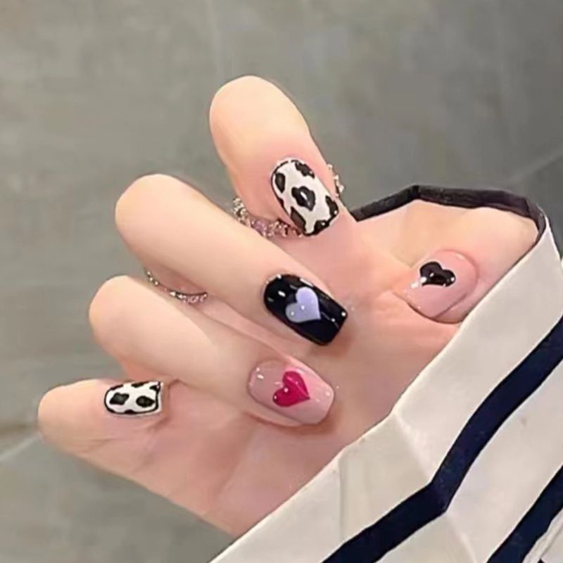 Ms.Miemie 24pcs Fake Nails Reusable Stick On Nails Press on Full Cover False Nail Tips with Jelly Stickers Makeup Accessorise view 3