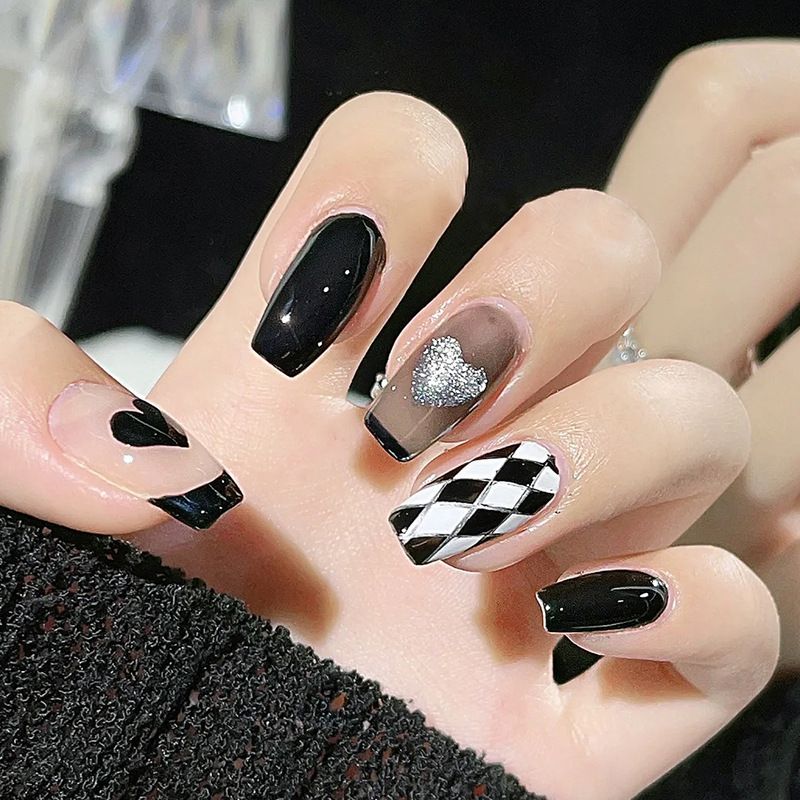 Ms.Miemie 24pcs Fake Nails Reusable Stick On Nails Press on Full Cover False Nail Tips with Jelly Stickers Makeup Accessorise view 4