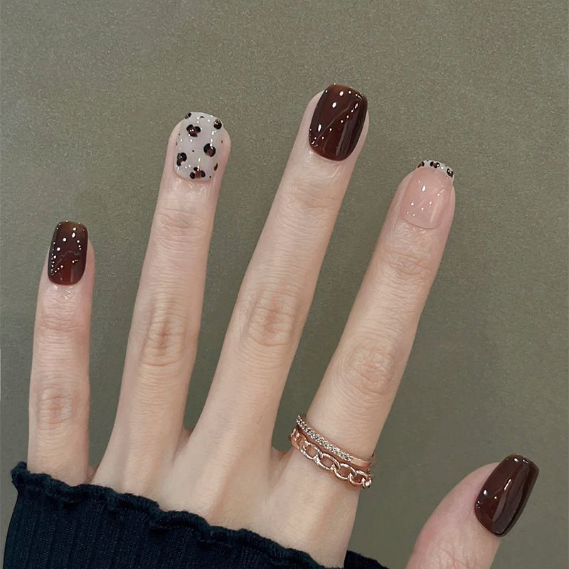 Ms.Miemie 24pcs Fake Nails Reusable Stick On Nails Press on Full Cover False Nail Tips with Jelly Stickers Makeup Accessorise view 5