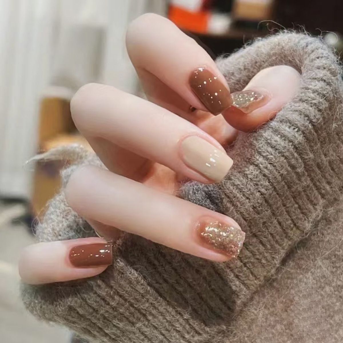 Ms.Miemie 24pcs Fake Nails Reusable Stick On Nails Press on Full Cover False Nail Tips with Jelly Stickers Makeup Accessorise view 4