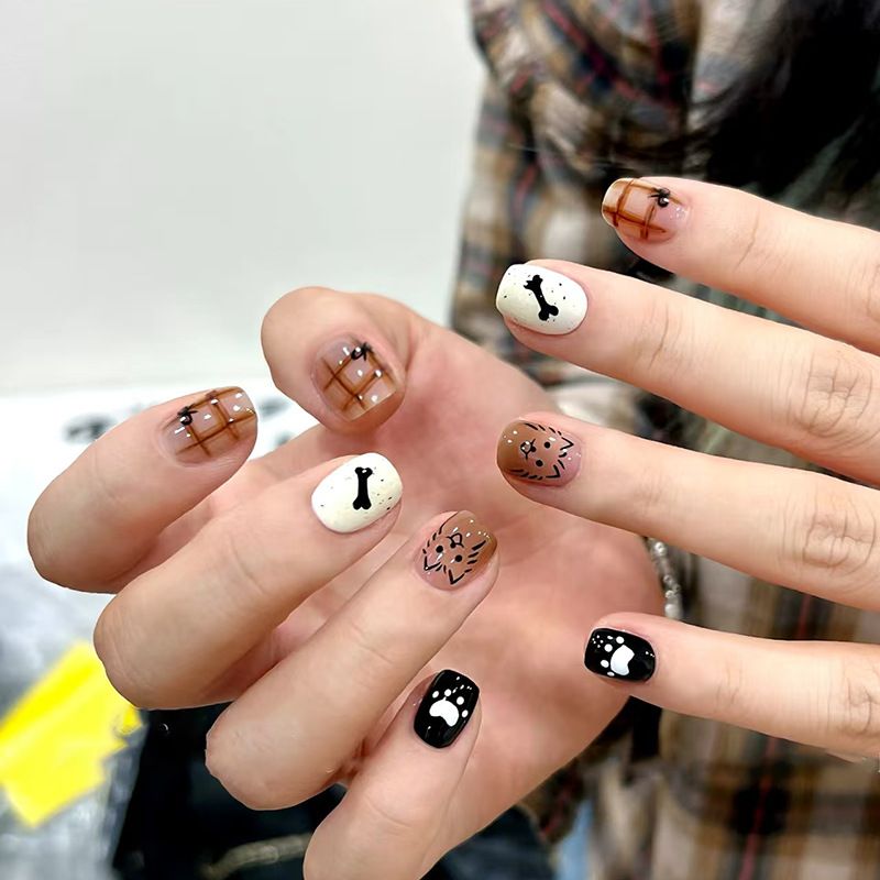 Ms.Miemie 24pcs Fake Nails Reusable Stick On Nails Press on Full Cover False Nail Tips with Jelly Stickers Makeup Accessorise view 2