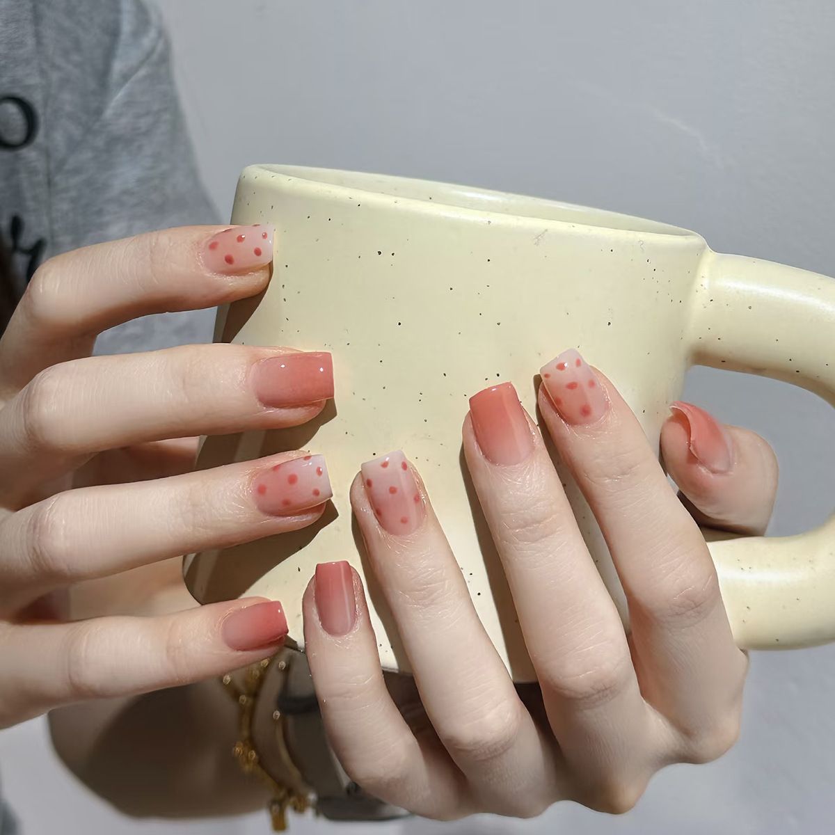 Ms.Miemie 24pcs Fake Nails Reusable Stick On Nails Press on Full Cover False Nail Tips with Jelly Stickers Makeup Accessorise