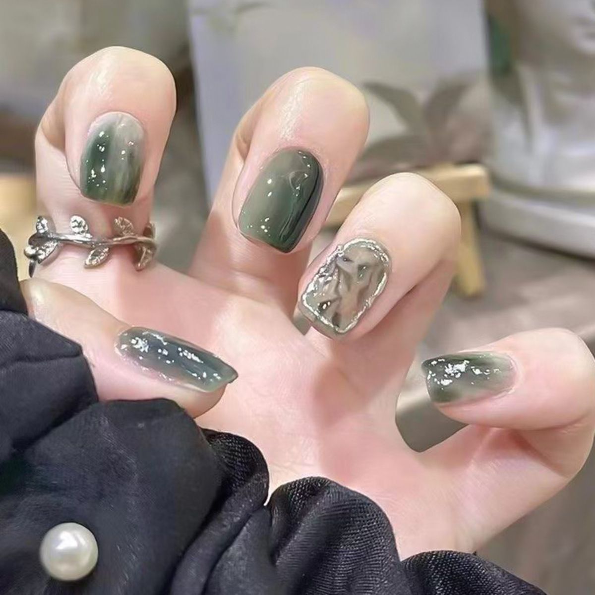 Ms.Miemie 24pcs Fake Nails Reusable Stick On Nails Press on Full Cover False Nail Tips with Jelly Stickers Makeup Accessorise view 4