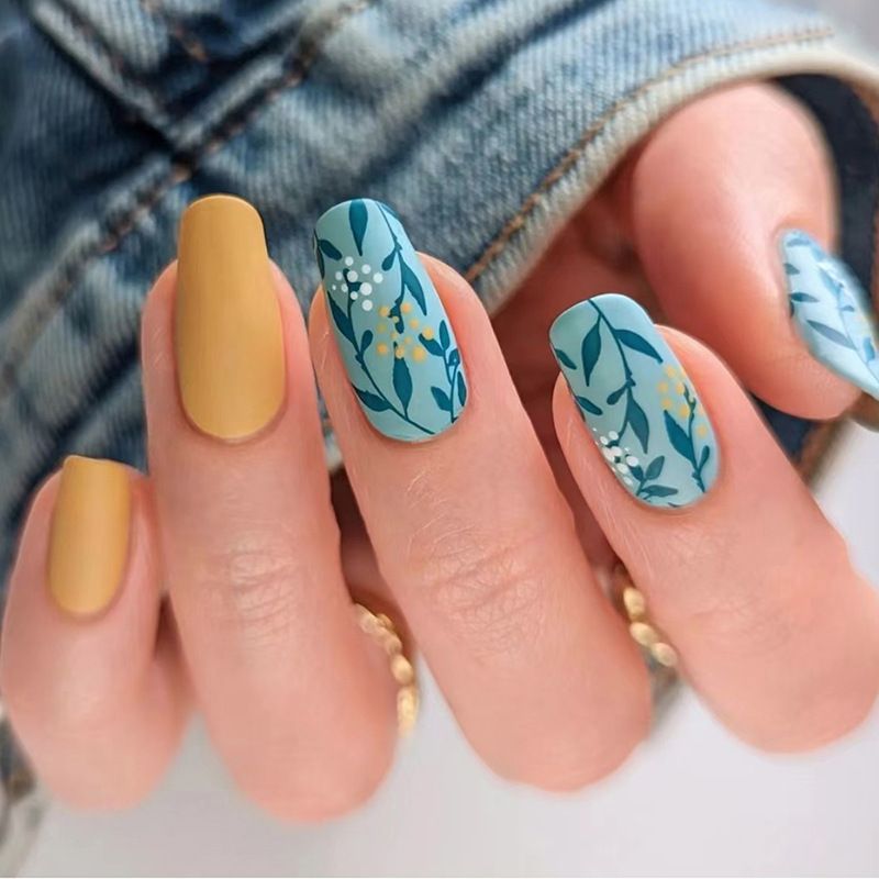 Ms.Miemie 24pcs Fake Nails Reusable Stick On Nails Press on Full Cover False Nail Tips with Jelly Stickers Makeup Accessorise