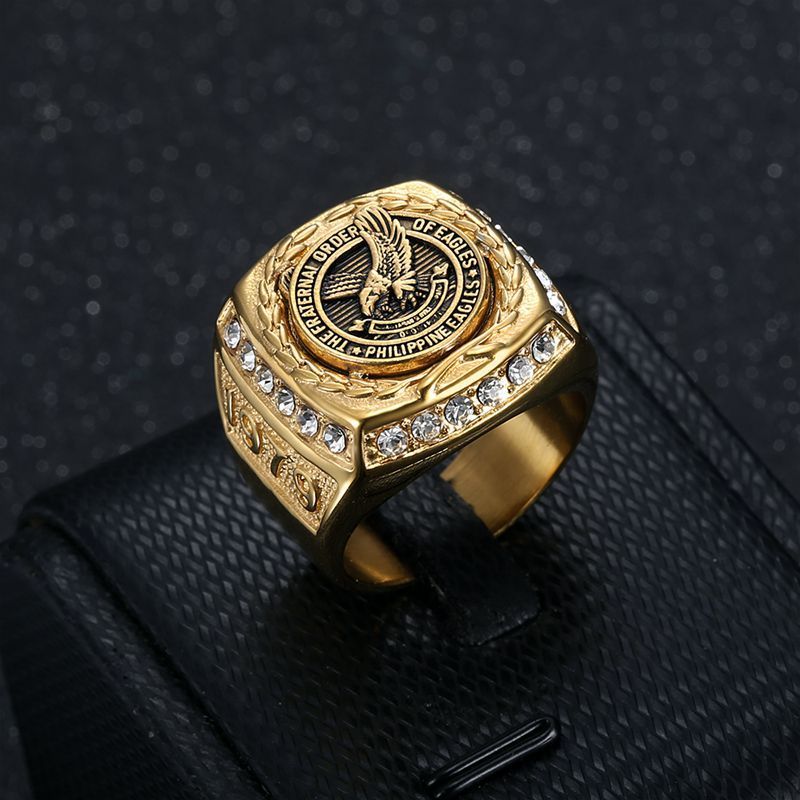 Men's jewelry Stainless steel bracelet with gold plating and diamond inlay, eagle domineering men's ring that never fades