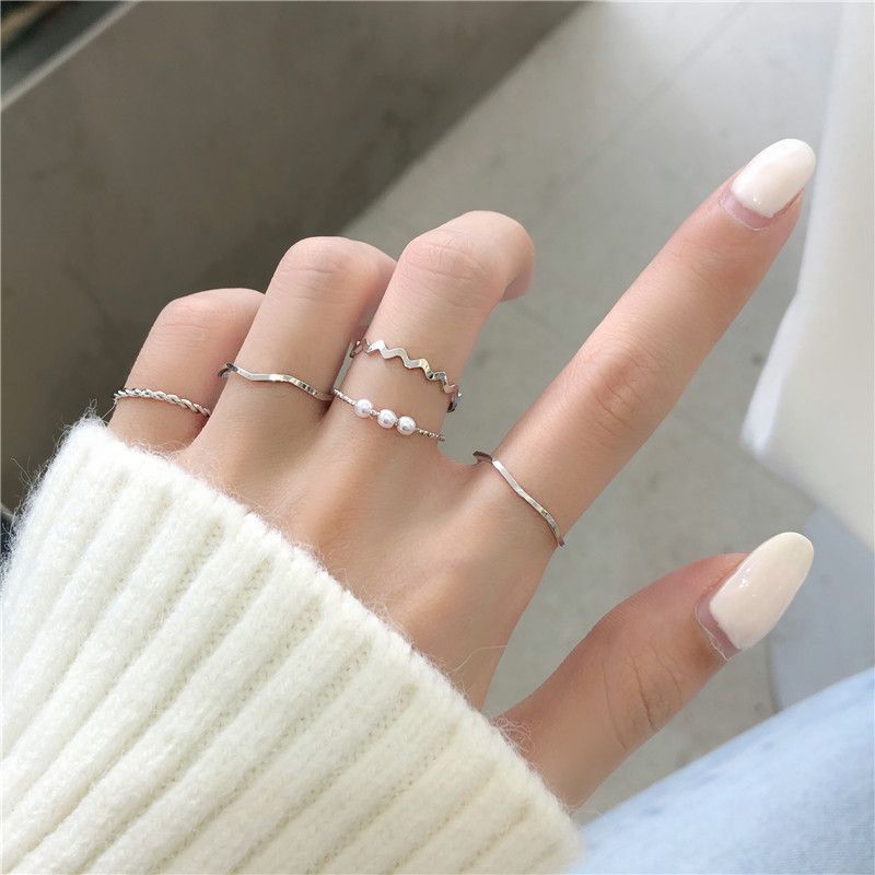 Ladies' jewelry Minimalist Ins Pearl Wave Combination Women's Ring Five Piece Set Personalized Ring Internet Red Tail Ring