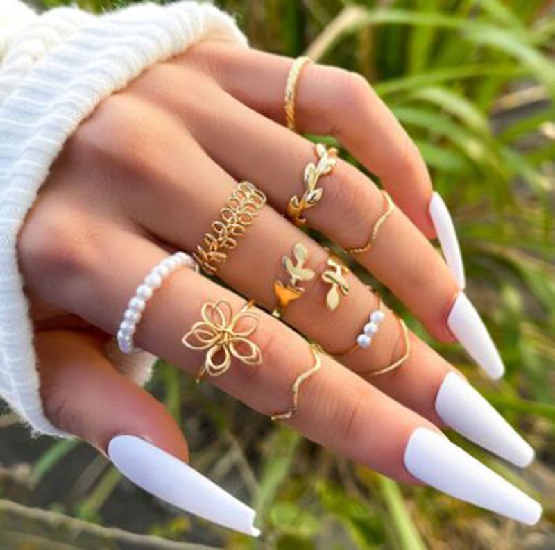 Ladies' jewelry  Bohemian Retro Ring Jewelry Hollow Flower Set Pearl Ring 10 Piece Set