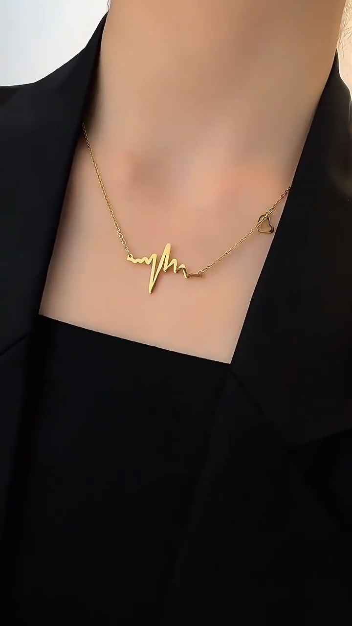 Ladies' jewelry The feeling of electrocardiogram heartbeat, high-end design pendant for female students, color preserving titanium steel necklace