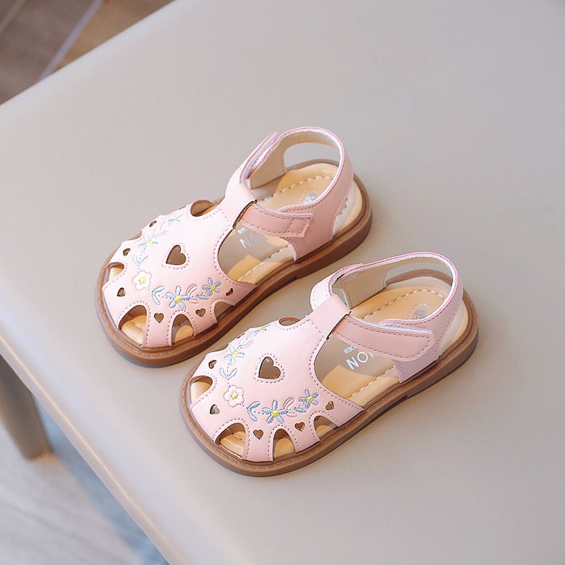 Baby girl sandals with soft bottom and toe cover, children's sandals, and princess shoes for girls