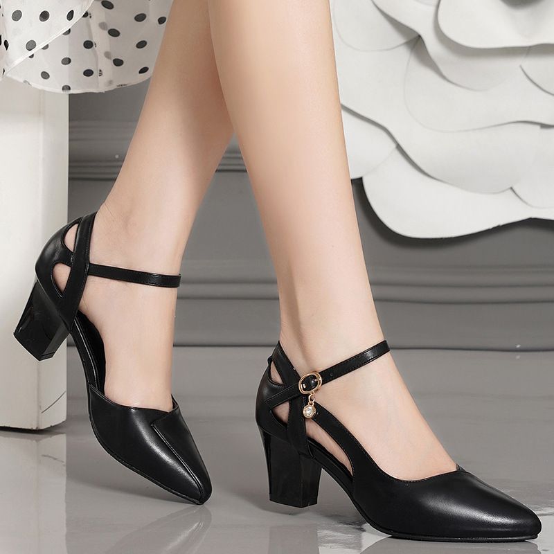 New Spring and Autumn/Summer Versatile Strap Hollow High Heels Single Shoes for Women, Coarse Heels, Casual Pointed Heels, Medium Heels, Large Sized Fashion Sandals for Women