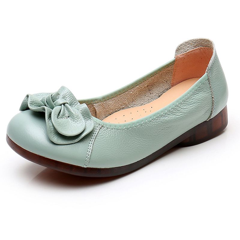 New Fashionable Round Head Leather Women's Flat Bottom Versatile Bean Single Shoes Flower Comfortable Soft Bottom Dancing Mom Shoes