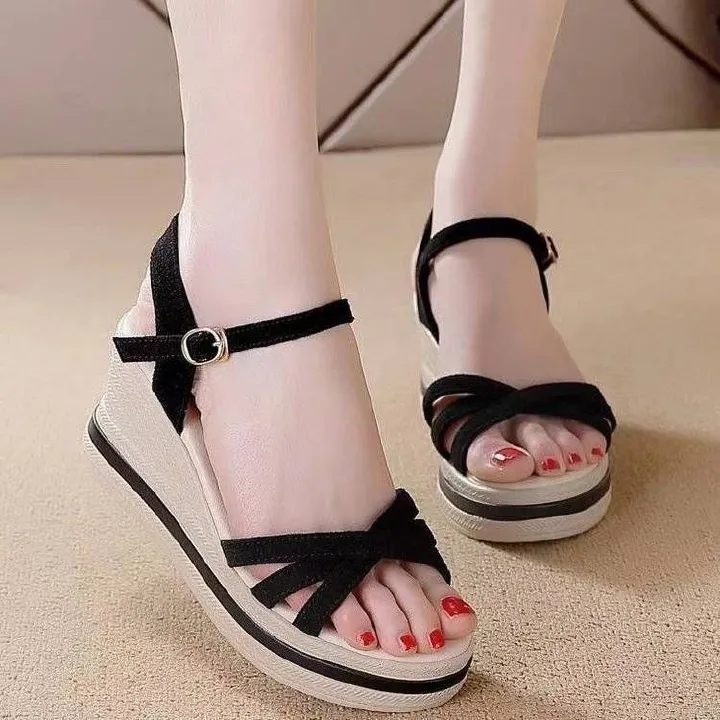 Hot selling wedge sandals for women's summer collection, thick soled anti slip mom shoes, lightweight and versatile, cool slippers for women