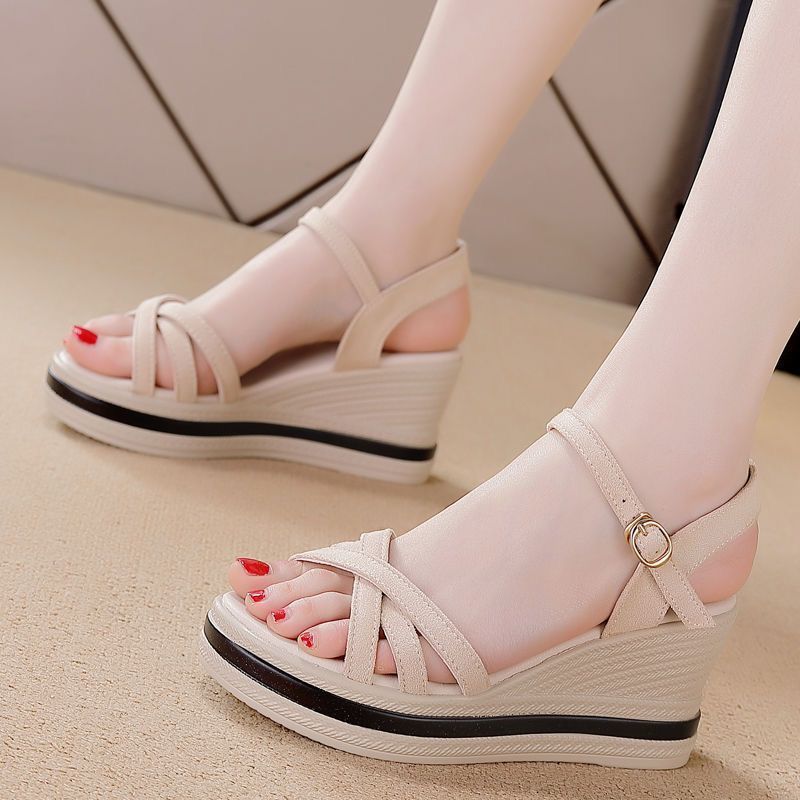 Hot selling wedge sandals for women's summer collection, thick soled anti slip mom shoes, lightweight and versatile, cool slippers for women
