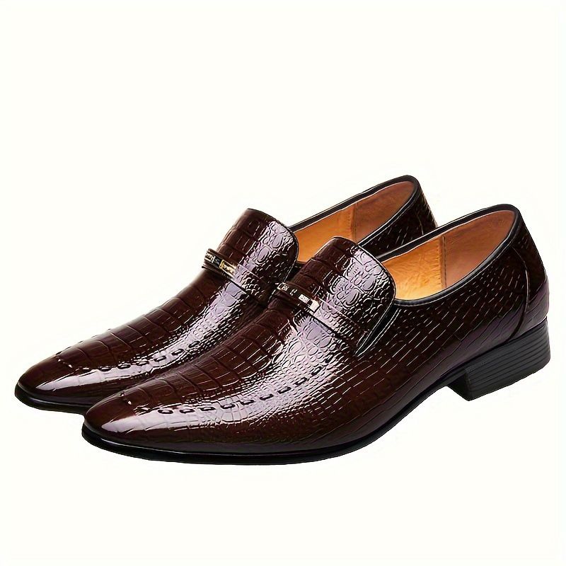 Imitation crocodile pattern square toe shallow mouth fashionable men's leather shoes, plus size embossed leather shoes, business leather shoes, single shoes