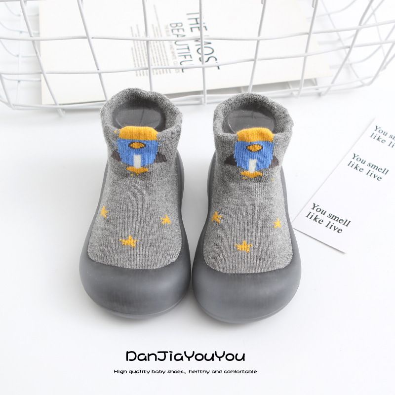 Spring new cute children's shoes, baby anti slip socks, cartoon baby walking shoes, soft soled floor socks