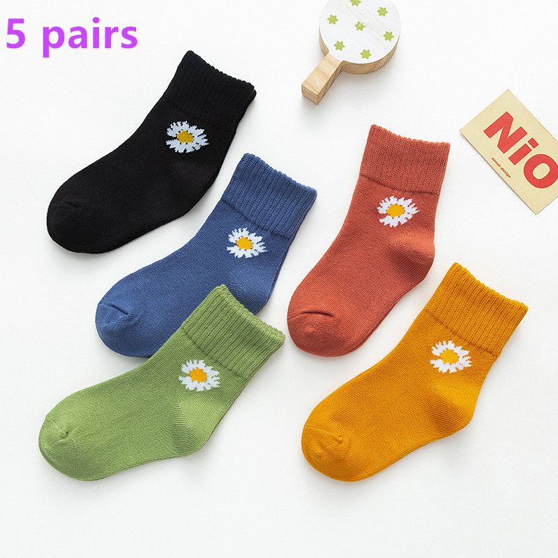 5 pairs of fresh and cute children's socks, cartoon carrot children's socks for autumn and winter, breathable cotton socks, cotton children's socks