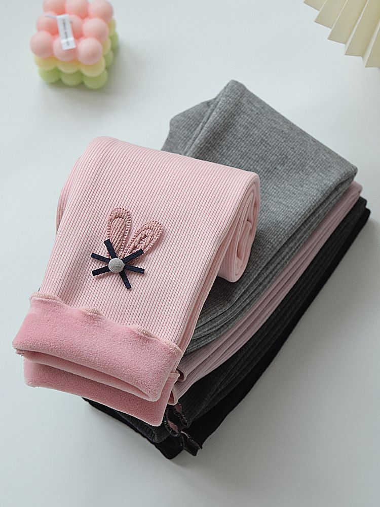 Girls' bottom pants made of fleece for autumn and winter, baby with added fleece, pure cotton pants for small and medium-sized children to wear, stylish pants with one-piece fleece