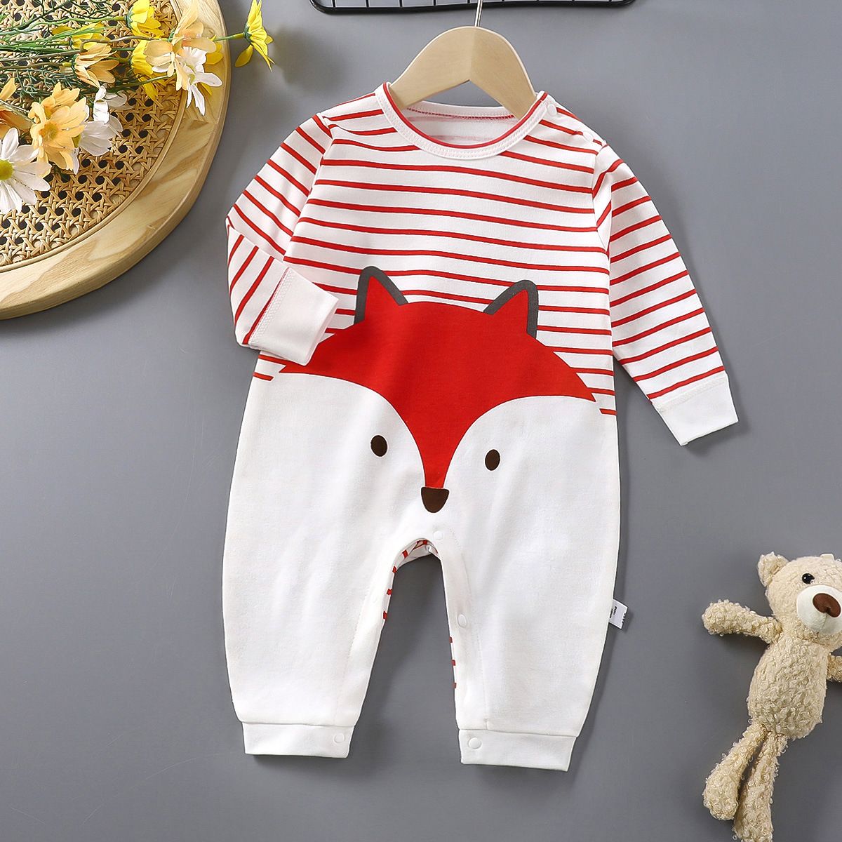 Baby jumpsuit spring and autumn new style Ha Yi long sleeved pure cotton crawling clothes baby clothing baby clothes