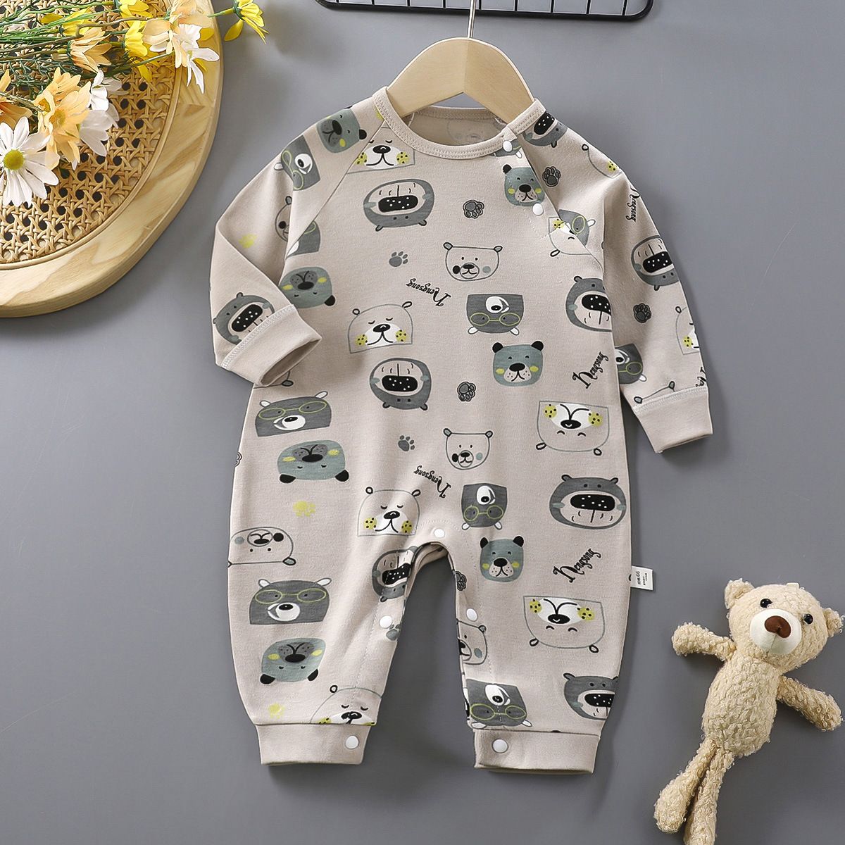 Baby jumpsuit spring and autumn new style Ha Yi long sleeved pure cotton crawling clothes baby clothing baby clothes
