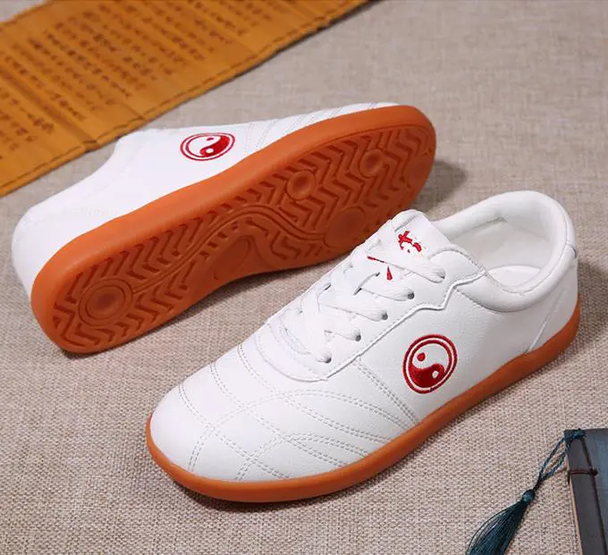 Men's sports shoes, running shoes, cow tendon sole, soft and non slip, Taekwondo and martial arts practice shoes
