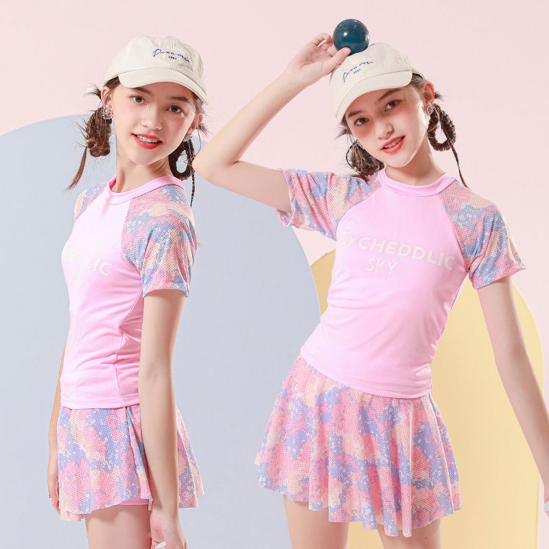 Children's swimwear, girls' split body Western style, small, medium, and large children aged 3-10, sports split body skirt style, girls' hot spring swimsuit, ertongt