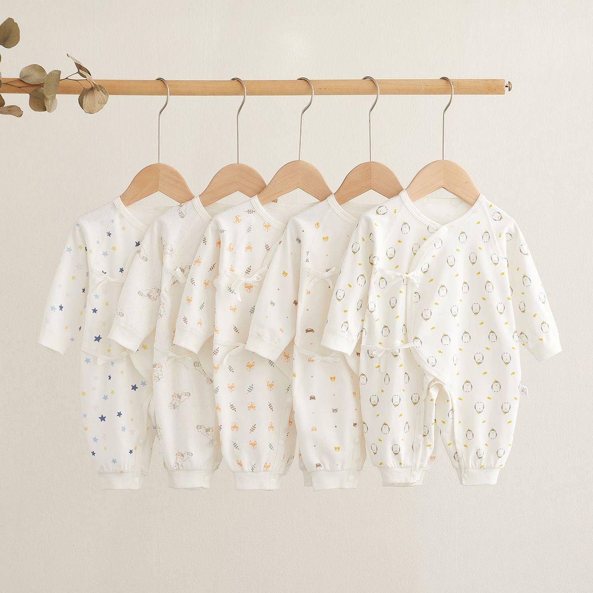 Newborn baby spring and autumn jumpsuit, pure cotton crawling suit, newborn baby monk suit, newborn baby butterfly suit