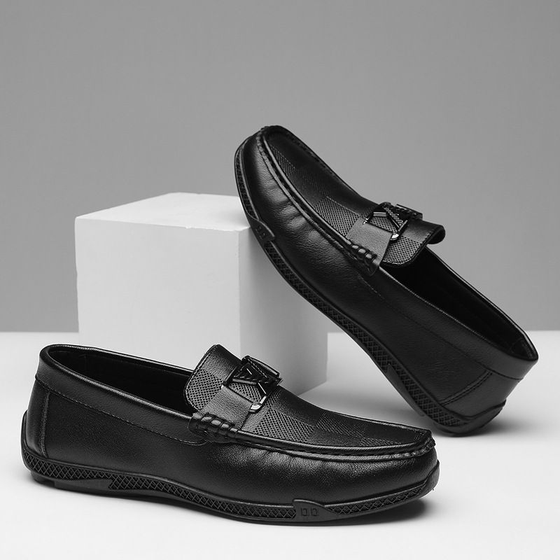 Spring new men's bean shoes, one foot casual leather shoes with soft sole, breathable and fashionable business loafers, men's loafers