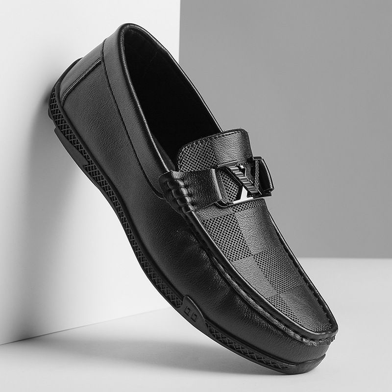 Spring new men's bean shoes, one foot casual leather shoes with soft sole, breathable and fashionable business loafers, men's loafers