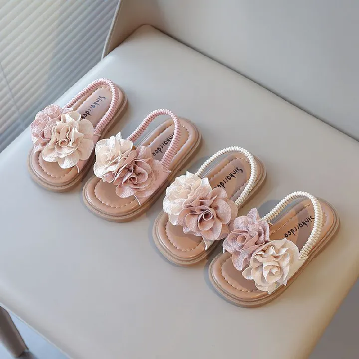 Girls' Sandals, Western Princess Shoes, Summer New Collection, Flower Decoration, Baby Soft Bottom, Open toed Beach Shoes, Trendy