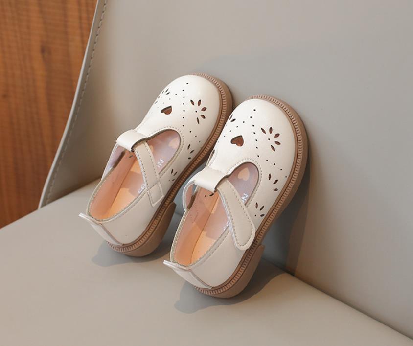 Spring and summer new girls' small leather shoes, girls' baby soft soled princess single shoes, children's solid color casual shoes