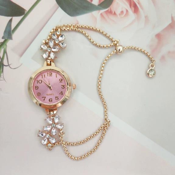 New women's niche fashion diamond inlaid watch flower shaped digital women's watch female model student pull-out bracelet watch