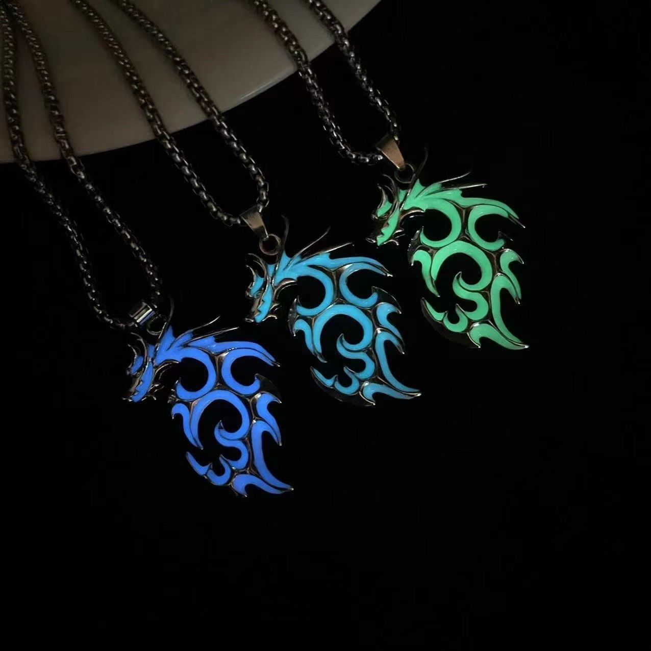 Men's Personalized Animal Pendant Necklace Night Light Flame Dragon Wolf King Necklace Hip Hop Men's and Women's Ins Personalized Bounce Pendant