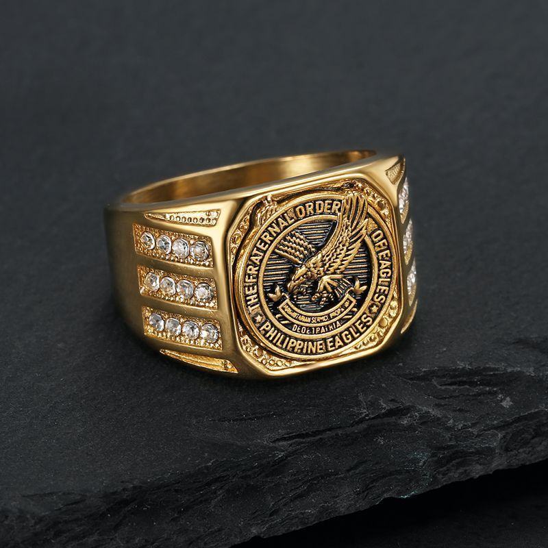 Men's titanium steel never fading ring, stainless steel vacuum gold-plated diamond inlaid eagle domineering men's ring