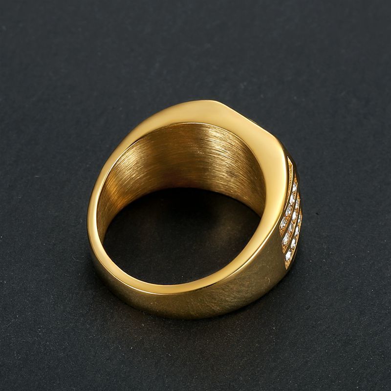 Men's titanium steel never fading ring, stainless steel vacuum gold-plated diamond inlaid eagle domineering men's ring