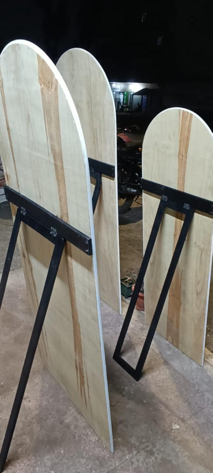 Premium Arched Full-Body Mirror – 2x6 Feet with Stand ✨