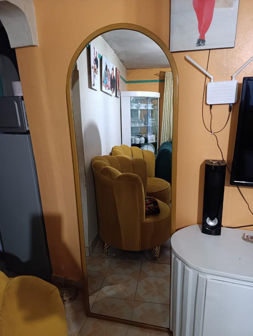 Premium Arched Full-Body Mirror – 2x6 Feet with Stand ✨