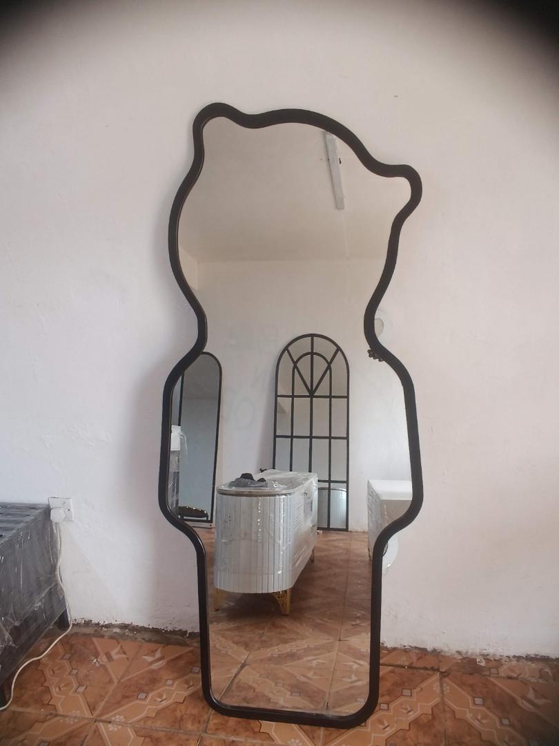 “Modern Irregular Full-Length Dressing Mirror with Black Frame”+own stand